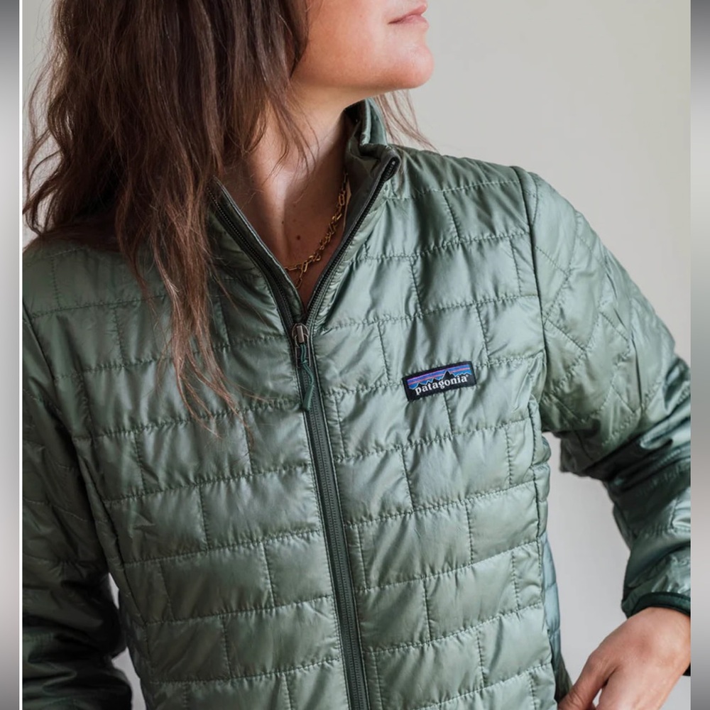 NEW! Patagonia women's nano puff jacket slim jacket size XS green RARE $260